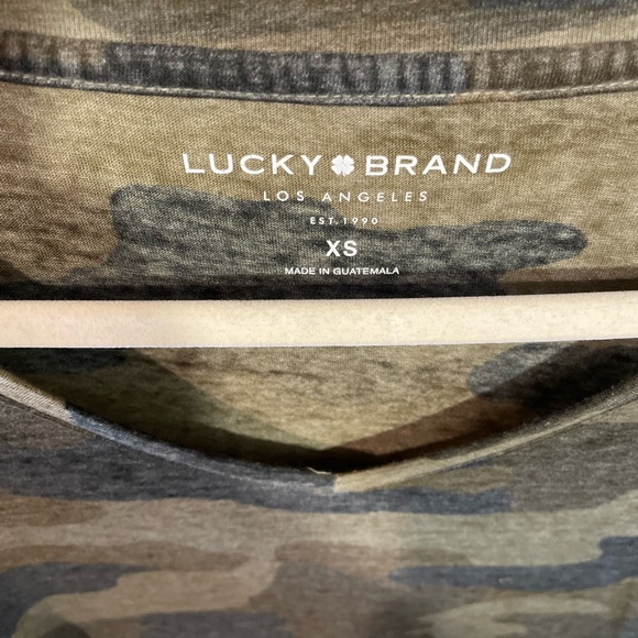 Lucky Brand Camo V Neck Short Sleeve Tee, Size XS, EUC - Picture 2 of 4